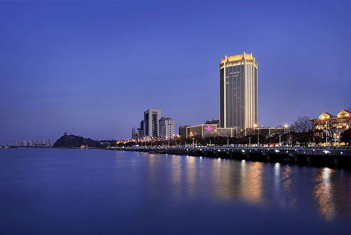 普杰酒店客房控制系統(tǒng)在鎮(zhèn)江皇冠假日酒店穩(wěn)定應用